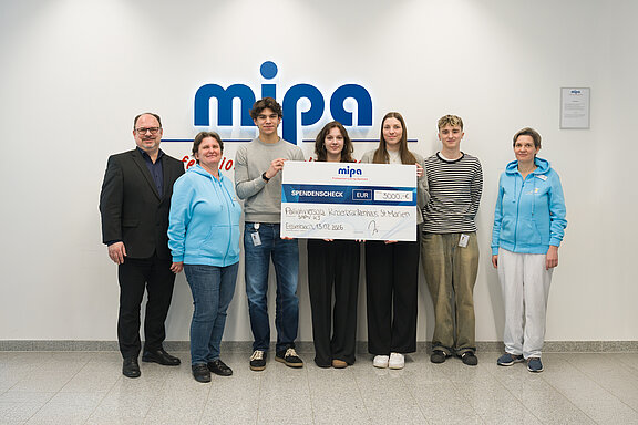 Donation handover to "Spezialisierte ambulante Palliativversorgung (SAPV) Donation handover to "Spezialisierte ambulante Palliativversorgung (SAPV)